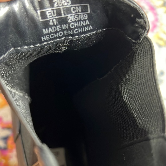 Zara vegan leather chunky lug sole boots - Picture 10 of 12